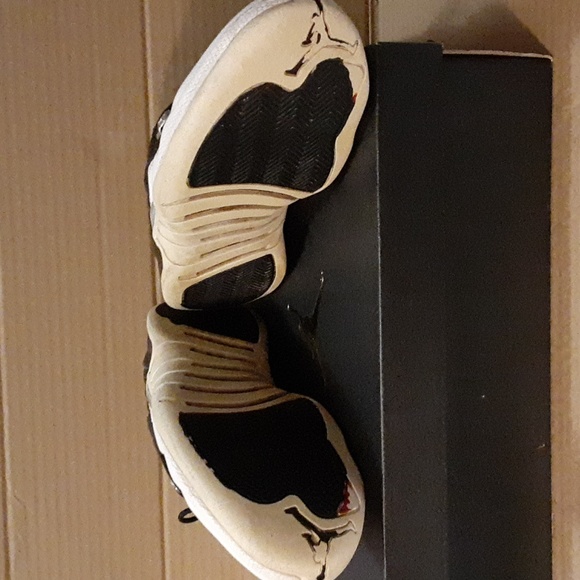 Air Jordan 12 Retro Low Playoff sneakers - Picture 11 of 16